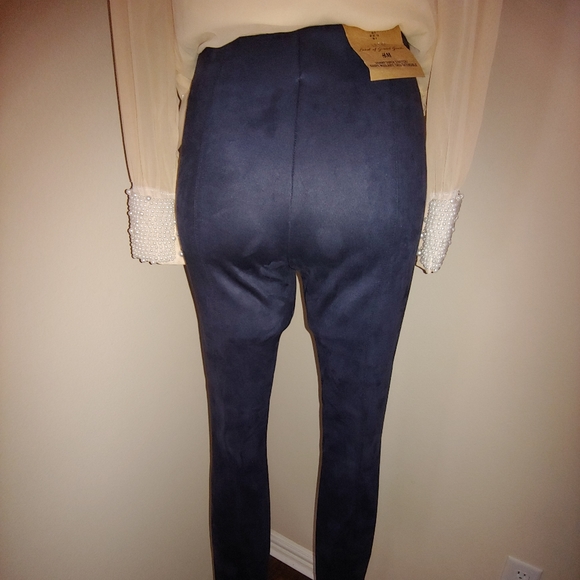 🔴 H&M Navy Pants - Picture 2 of 6
